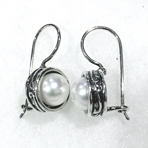SILPADA MODERN FAIRYTALE Pearl and Silver Earrings - Picture 6 of 7